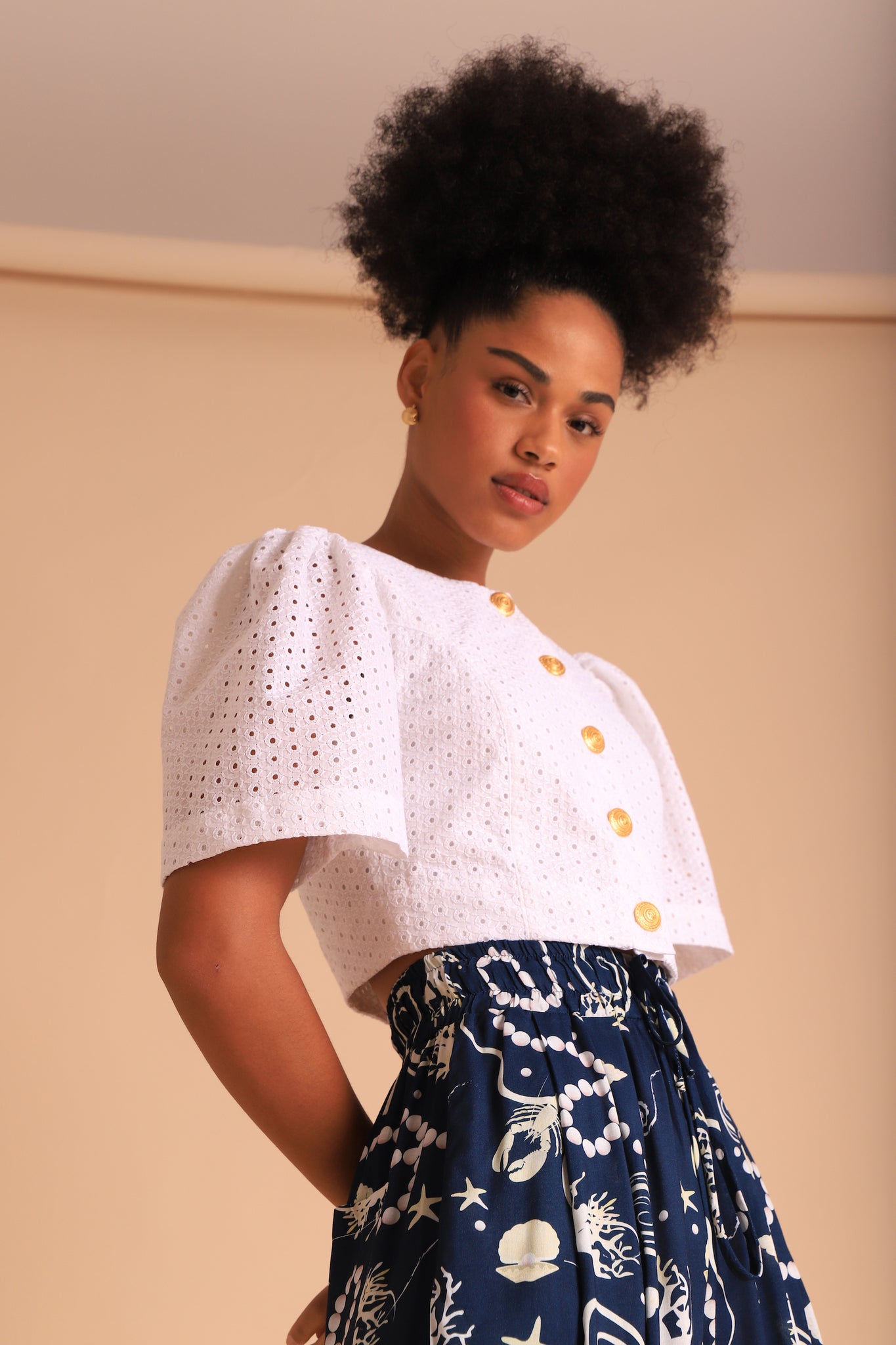 Laces Canned top