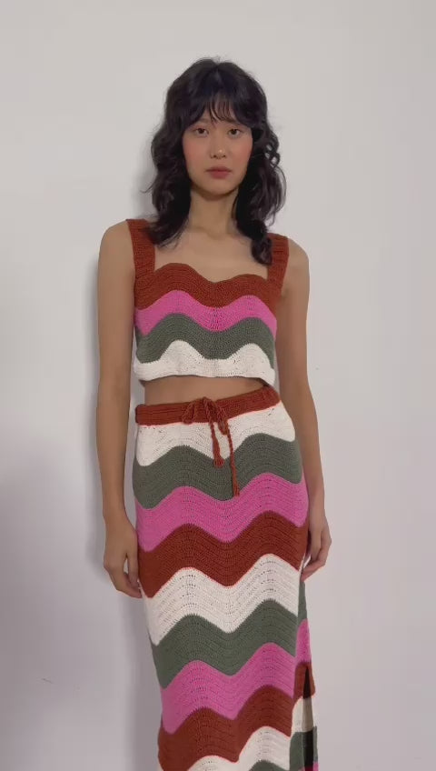 Women cropped top